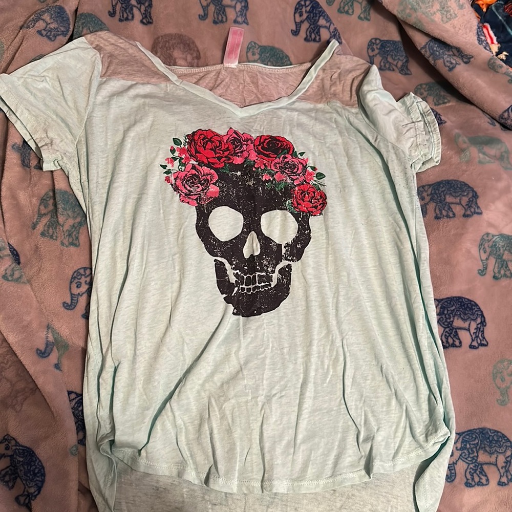 Sheer teal shirt. Very light material. No Boundaries. Size XL (15/17).